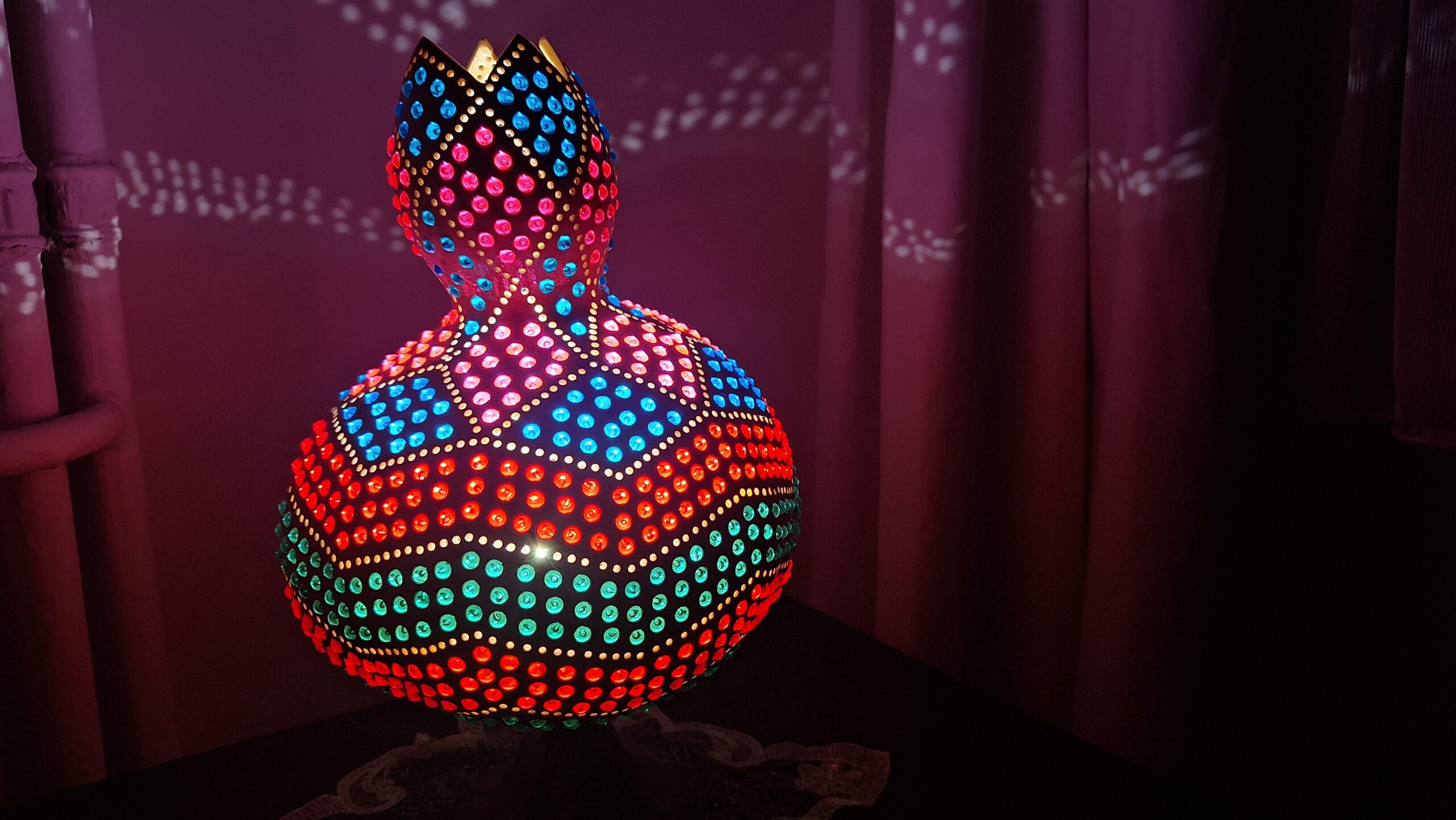 Cam Kırıkları Su Kabağı