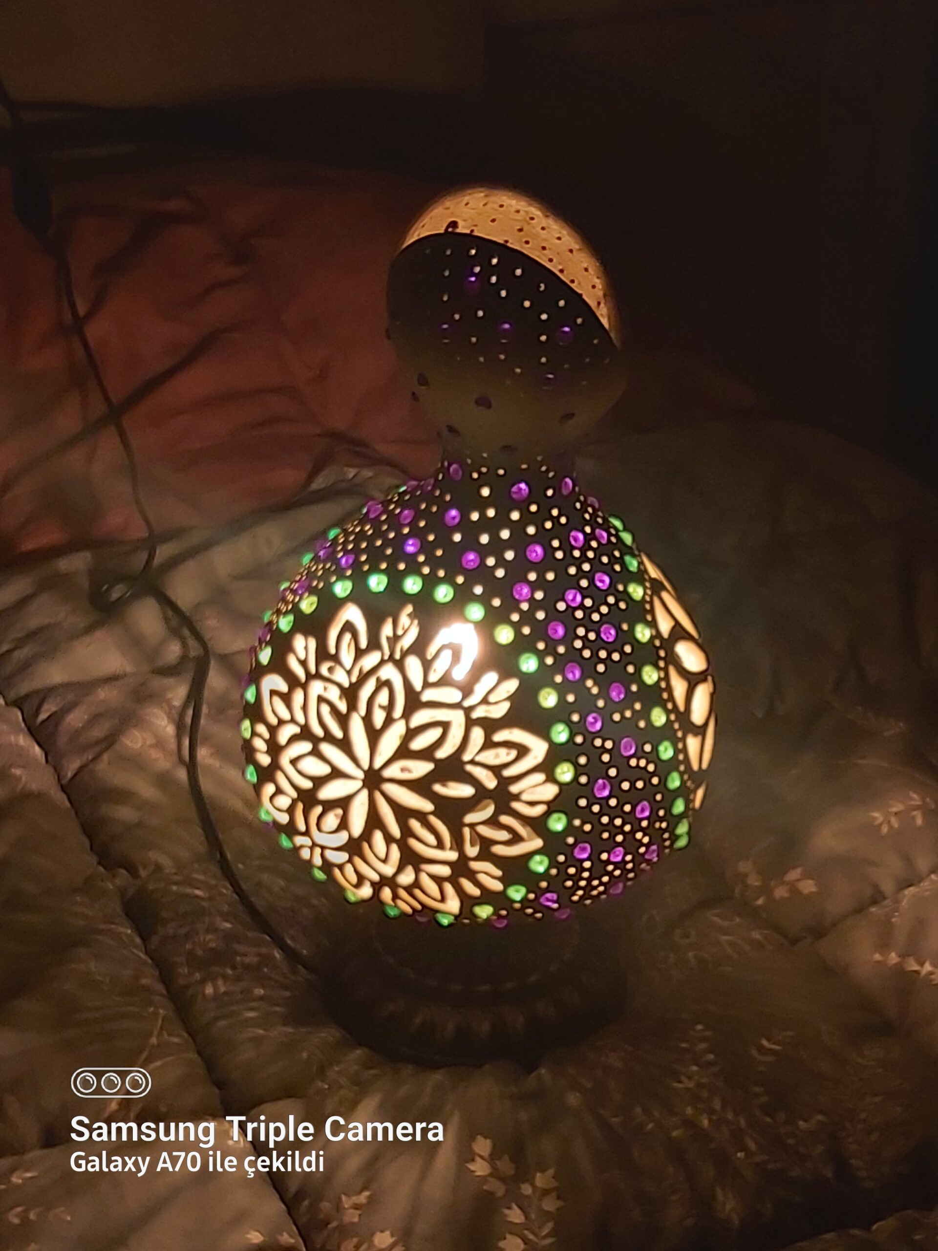 Mandala Motifli & Renkli Boncuklu Özel Tasarım Su Kabağı Masa Lambası - Görsel 4