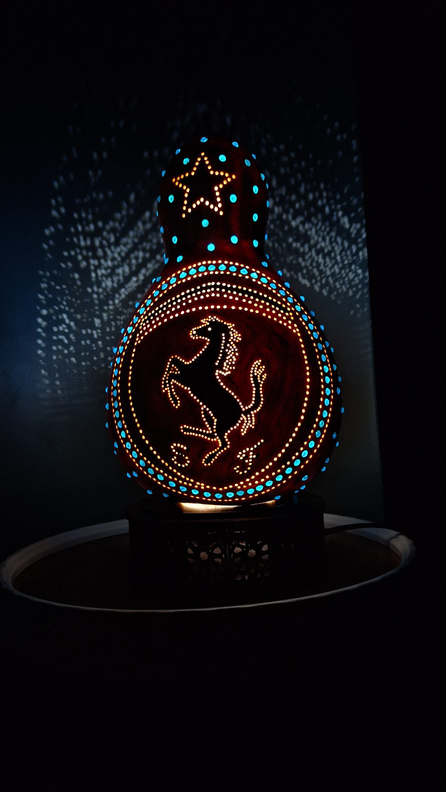 Scuderia Ferrari Logolu El İşçiliği Su Kabağı Gece Lambası - Görsel 2